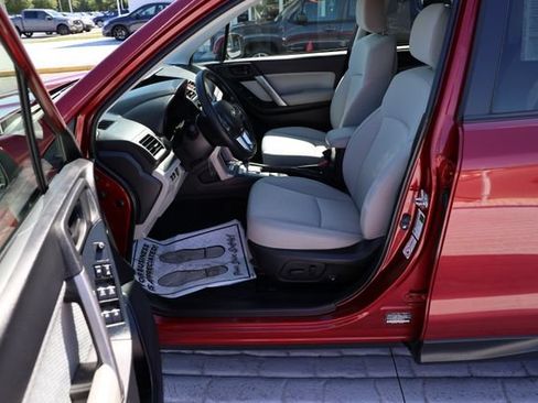 Used 2018 Subaru Forester 2.5i Premium w/ All-Weather Package AWD/4WD image 13