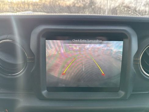 Used 2021 Jeep Wrangler Unlimited Sahara image 18