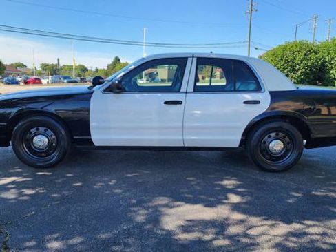 Used 2008 Ford Crown Victoria Police Interceptor RWD image 3