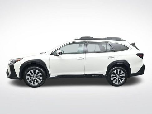 Used 2025 Subaru Outback Touring AWD/4WD image 4