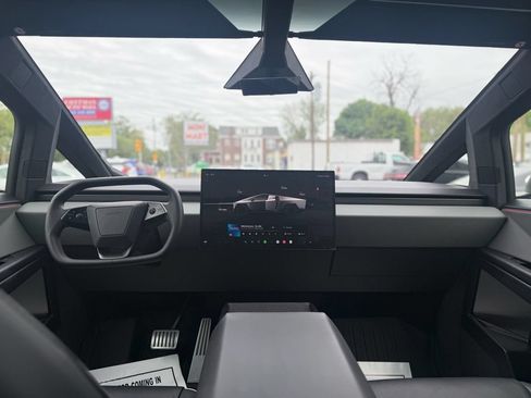 Used 2024 Tesla Cybertruck AWD Crew Cab image 16