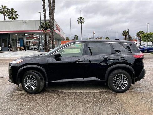 Used 2023 Nissan Rogue S image 7