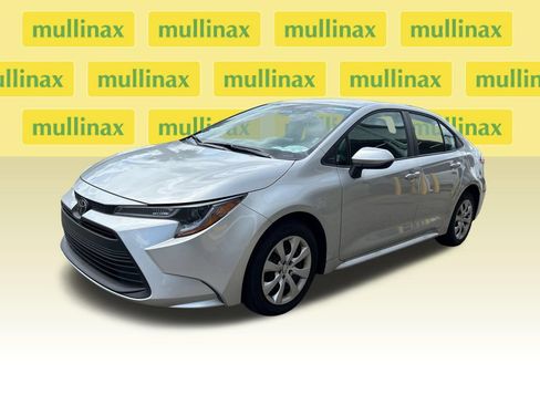 Used 2026 Toyota Corolla LE FWD image 6