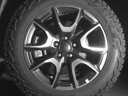 Used 2025 Jeep Compass Trailhawk image 12