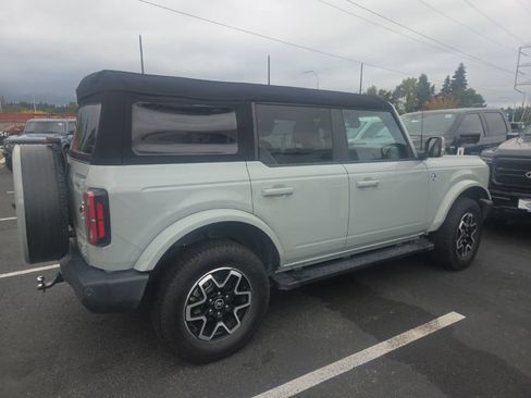 Used 2024 Ford Bronco Outer Banks AWD/4WD image 5