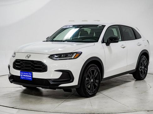 Certified 2026 Honda HR-V Sport image 3