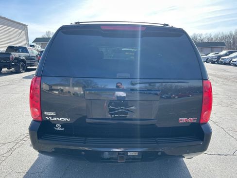 Used 2011 GMC Yukon SLT w/ SLT-2 Equipment Package AWD/4WD image 7