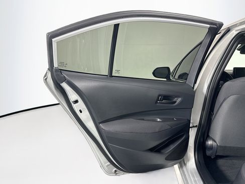 Used 2025 Toyota Corolla LE image 25