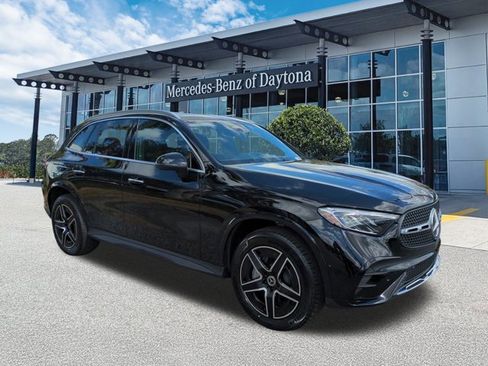 Used 2026 Mercedes-Benz GLC 300 image 2
