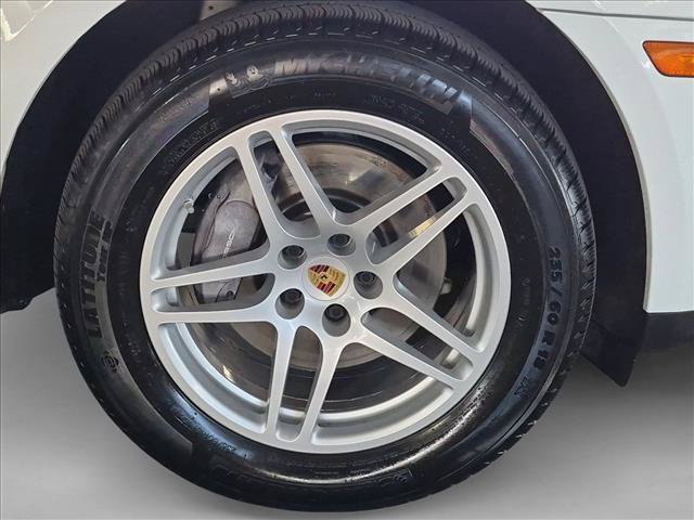 Used 2019 Porsche Macan AWD/4WD image 25