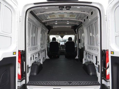 New 2026 Ford Transit 250 148 Medium Roof Extended AWD image 32