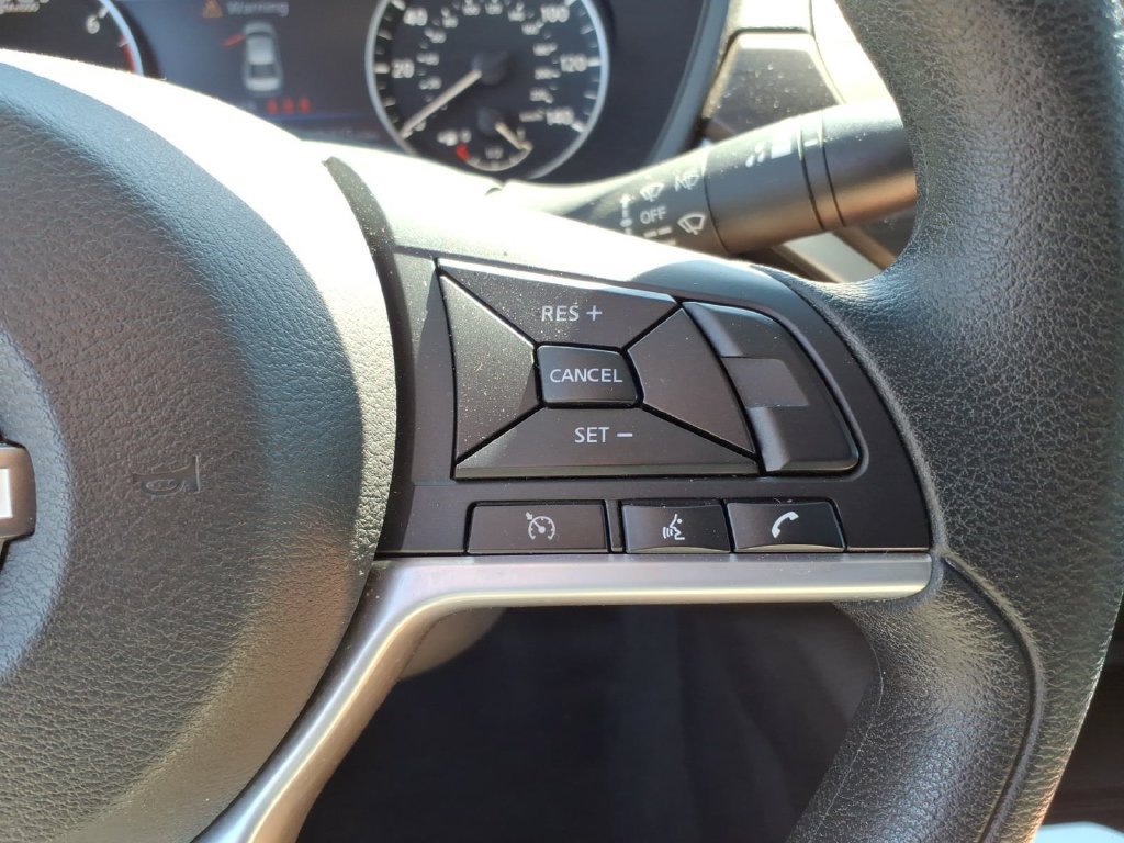 Used 2025 Nissan Altima 2.5 SV FWD image 21