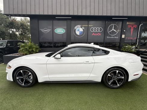 Used 2020 Ford Mustang Coupe RWD image 7