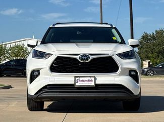 Used 2021 Toyota Highlander XLE AWD/4WD video 2