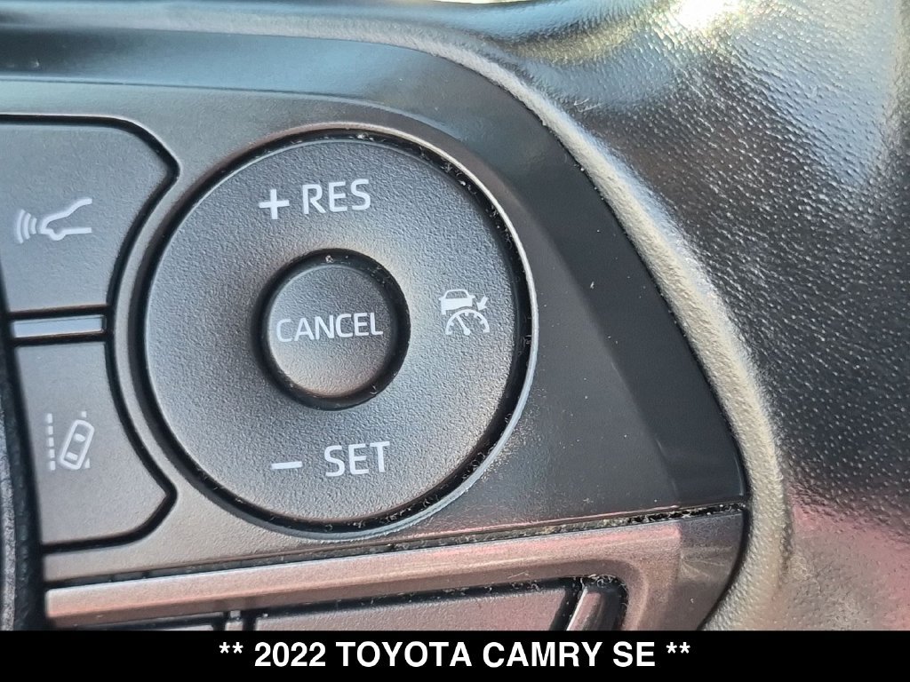 Used 2022 Toyota Camry SE AWD/4WD image 6