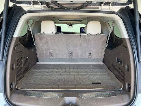 Used 2021 GMC Yukon XL Denali w/ Denali Premium Package image 24