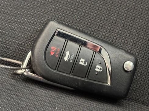 Used 2025 Toyota Corolla LE FWD image 21