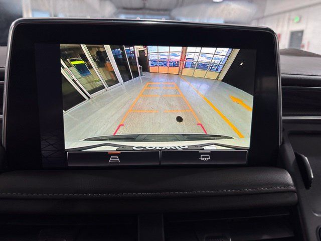 Used 2023 GMC Yukon XL SLT AWD/4WD image 24