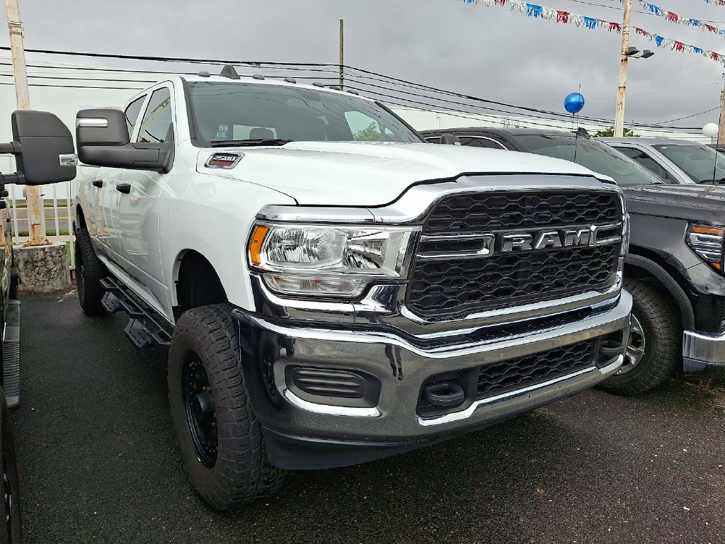 Used 2024 RAM 2500 Tradesman w/ Chrome Appearance Group AWD/4WD image 3