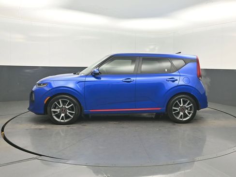 Used 2021 Kia Soul Turbo FWD image 2