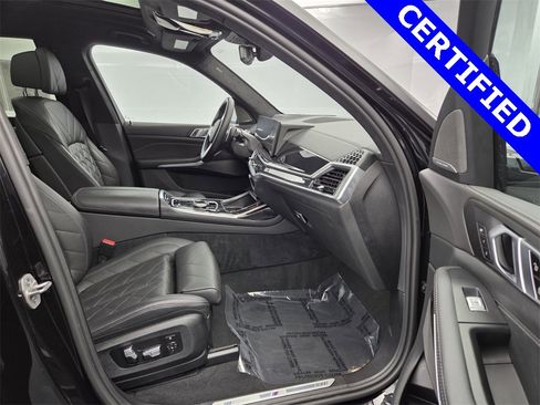 Used 2023 BMW X7 xDrive40i w/ M Sport Package image 11