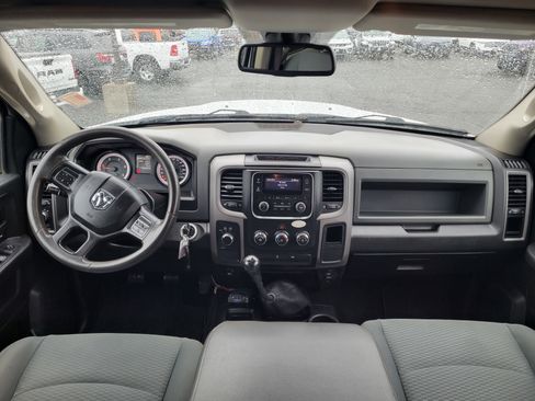 Used 2018 RAM 2500 Tradesman w/ Chrome Appearance Group image 17