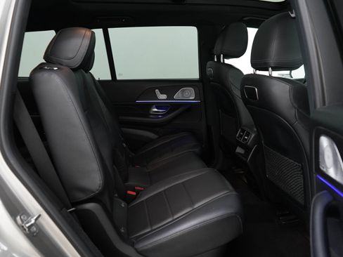 Used 2020 Mercedes-Benz GLS 450 4MATIC image 12