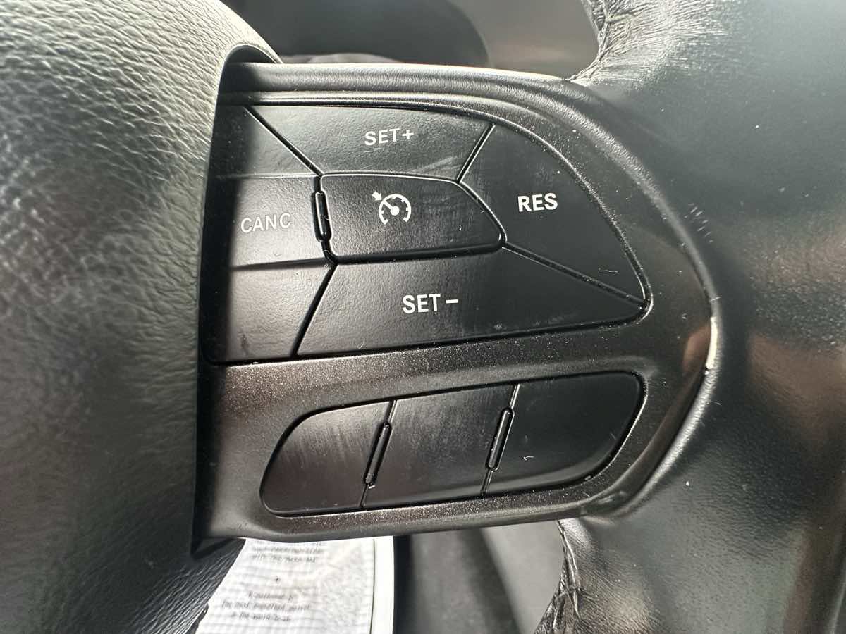 Used 2023 Dodge Charger SXT RWD image 16