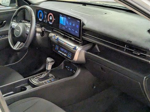 Used 2025 Hyundai Kona SEL image 24