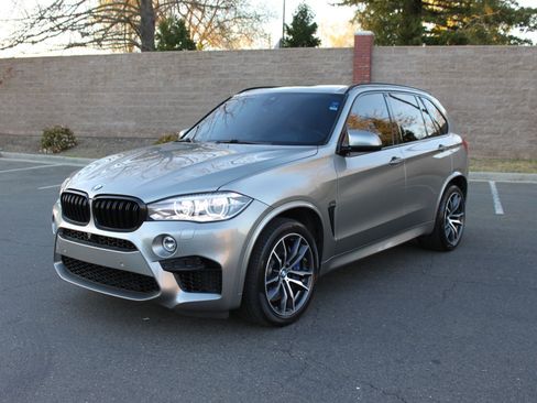 Used 2017 BMW X5 M image 3