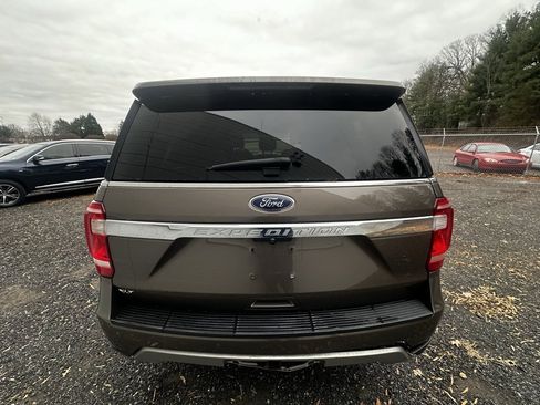 Used 2019 Ford Expedition XLT w/ Equipment Group 202A image 5