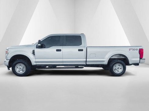 Used 2022 Ford F250 XL w/ Power Equipment Group image 8