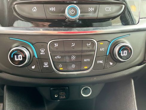 Used 2023 Chevrolet Traverse RS w/ LPO, Floor Liner Package FWD image 16