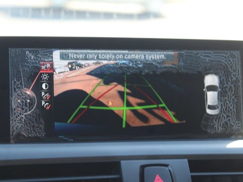 Used 2016 BMW M235i xDrive Coupe image 10