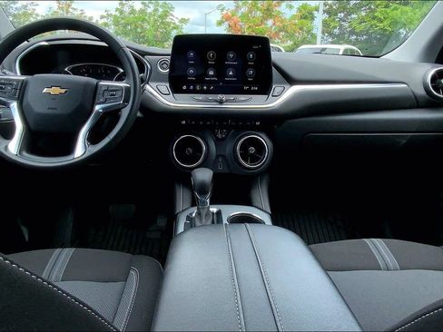 Used 2023 Chevrolet Blazer LT FWD image 14