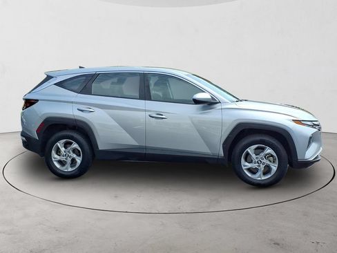 Used 2023 Hyundai Tucson SE AWD/4WD image 3