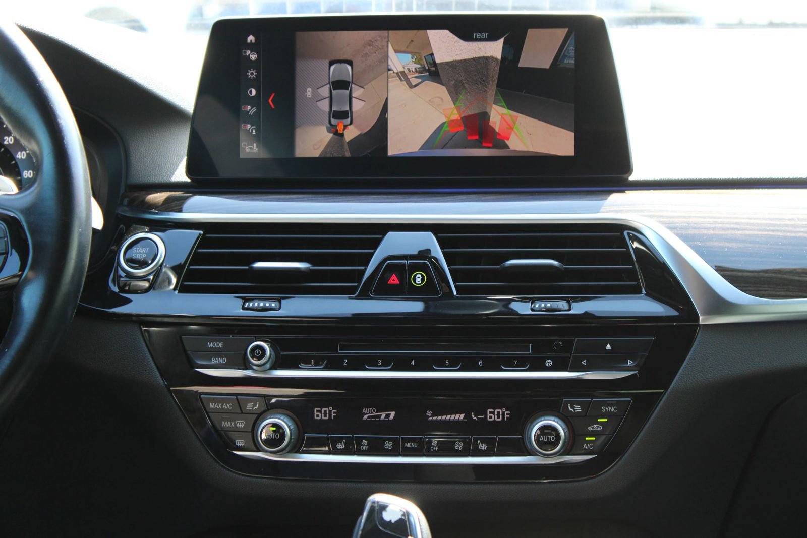 Used 2019 BMW 530e w/ Premium Package RWD image 16