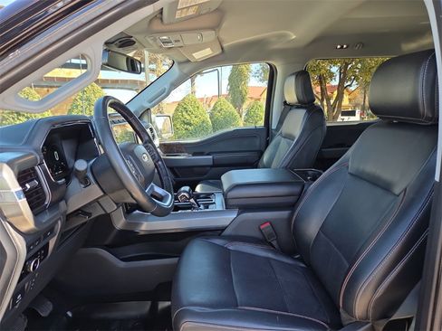 Used 2023 Ford F150 Lariat w/ Trailer Tow Package image 12