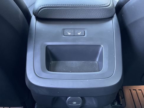 Used 2022 Volvo V60 T5 Cross Country w/ Advanced Package image 43