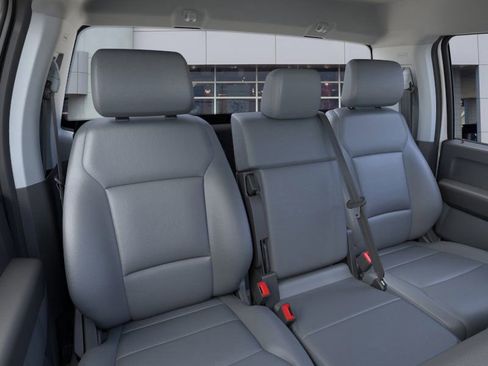 New 2026 Ford F250 XL w/ XL Chrome Package image 10