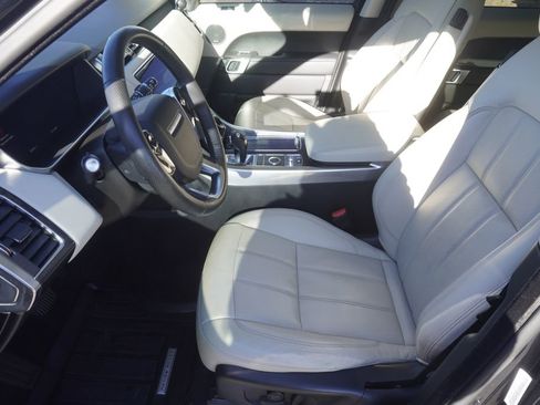 Used 2020 Land Rover Range Rover Sport HSE image 19