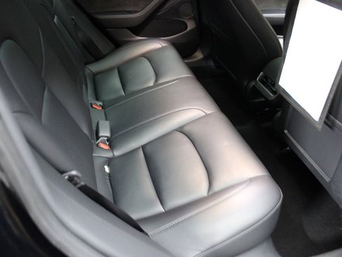 Used 2023 Tesla Model 3 Standard Range image 28