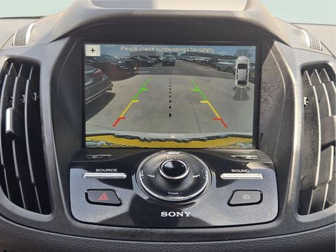 Used 2019 Ford Escape Titanium w/ U9j03 - Titanium Tow Package AWD/4WD image 17
