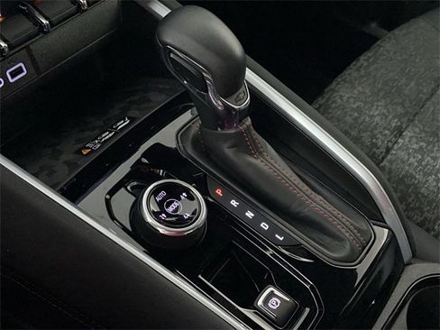 Used 2023 Chevrolet Colorado Z71 w/ Z71 Convenience Package 2 image 21