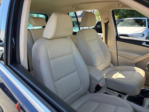 Used 2014 Volkswagen Tiguan SE AWD/4WD image 11