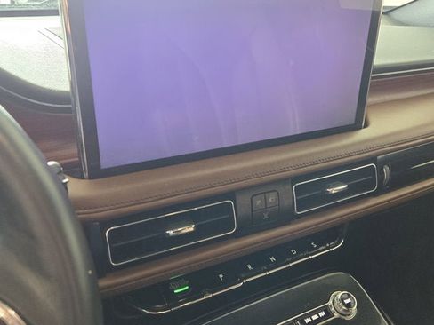 Used 2022 Lincoln Nautilus Reserve image 25