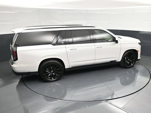 Used 2023 Cadillac Escalade ESV Sport Platinum w/ LPO, ONYX Package AWD/4WD image 57