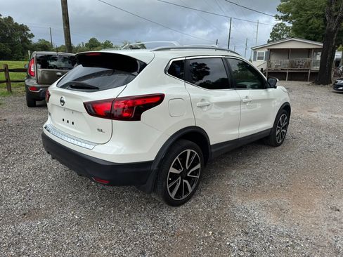 Used 2017 Nissan Rogue Sport SL w/ SL Premium Package FWD image 7