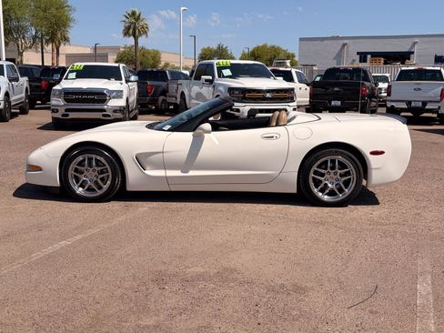Used 2001 Chevrolet Corvette Convertible w/ Preferred Equipment Group2 RWD image 29
