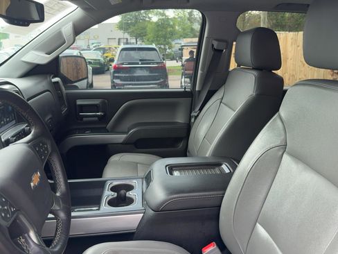 Used 2017 Chevrolet Silverado 1500 LTZ Z71 w/ LTZ Plus Package AWD/4WD image 6
